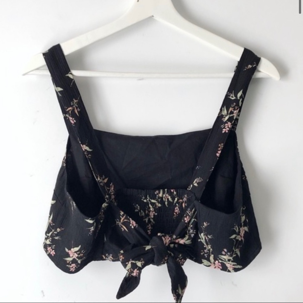 American Eagle Floral Crop Top - Picture 2 of 3